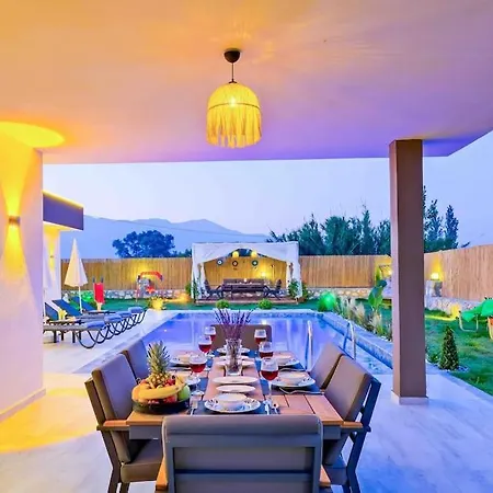 Villa Villa Lavinda *